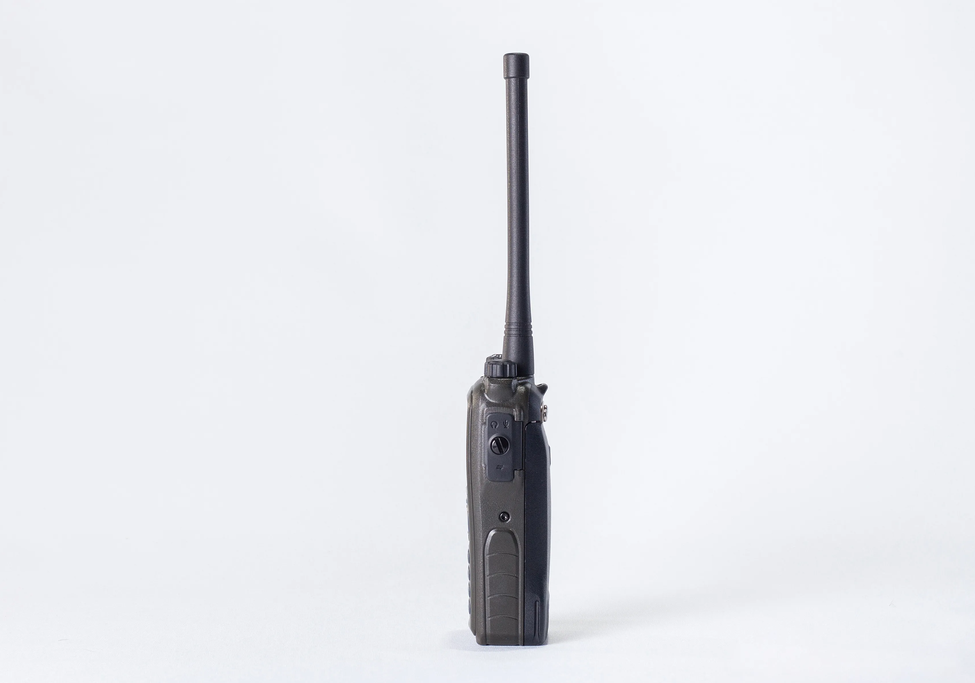 Фото Радиостанция носимая цифровая «ЭРИКА-360.01»