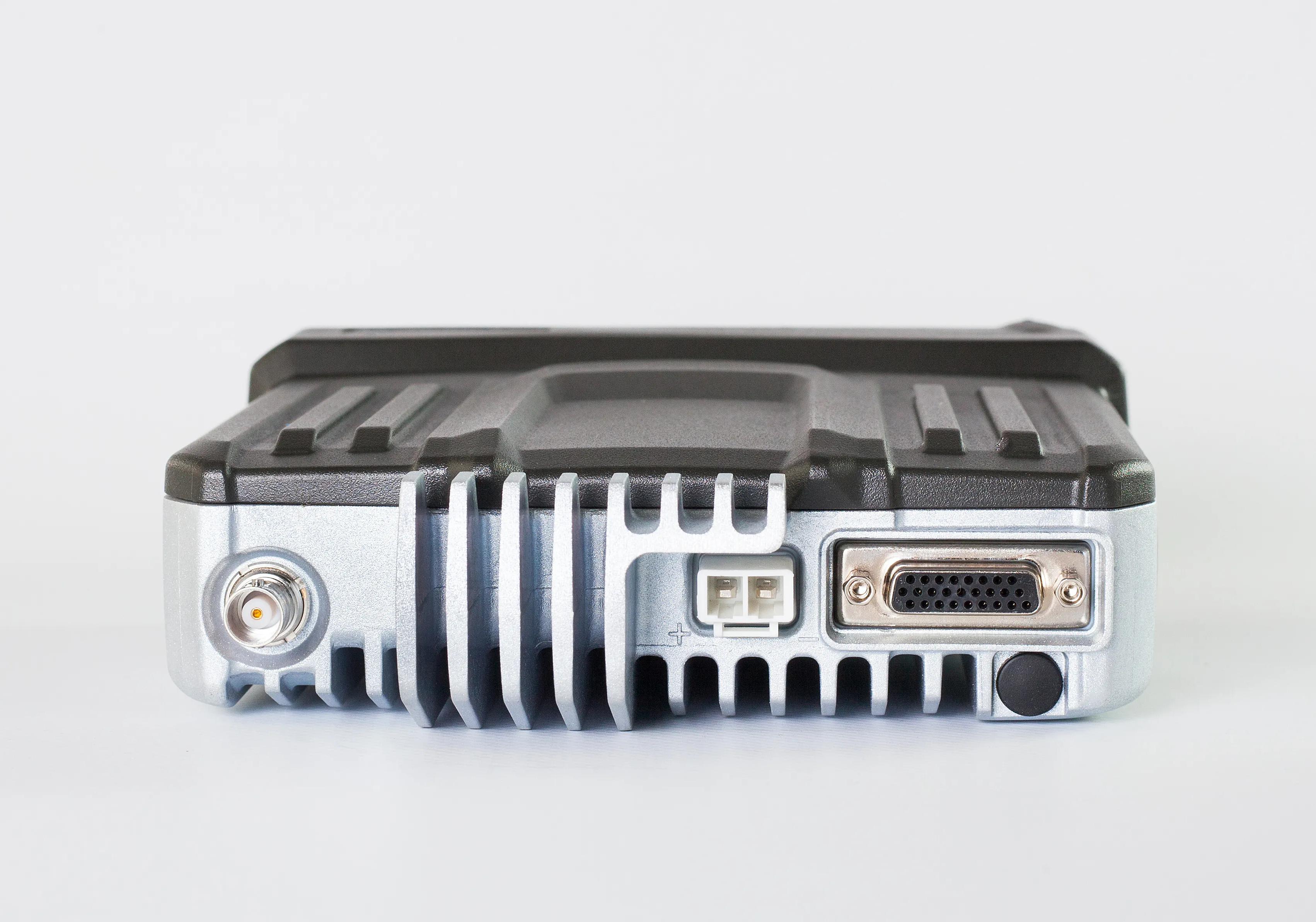 Фото Радиостанция возимая цифровая «ЭРИКА-260»