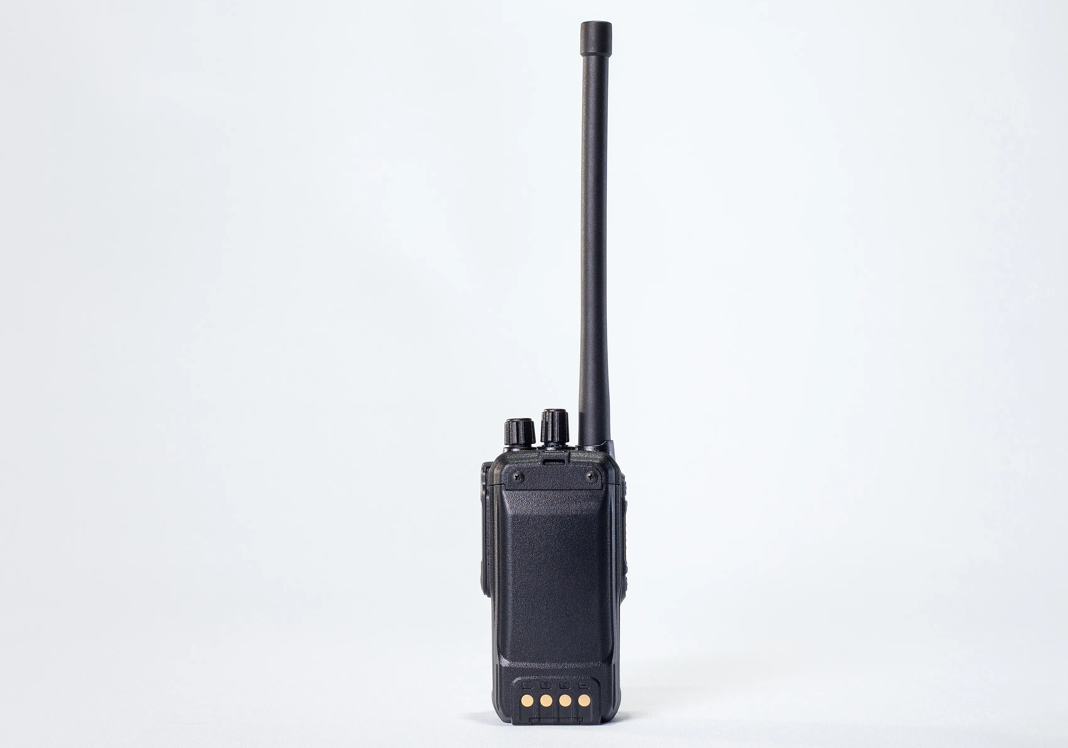 Фото Радиостанция носимая цифровая «Р-360»