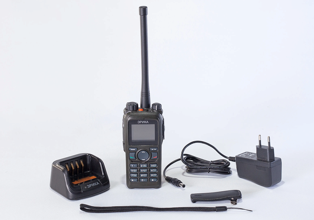 Фото Радиостанция носимая цифровая «ЭРИКА-360.01»