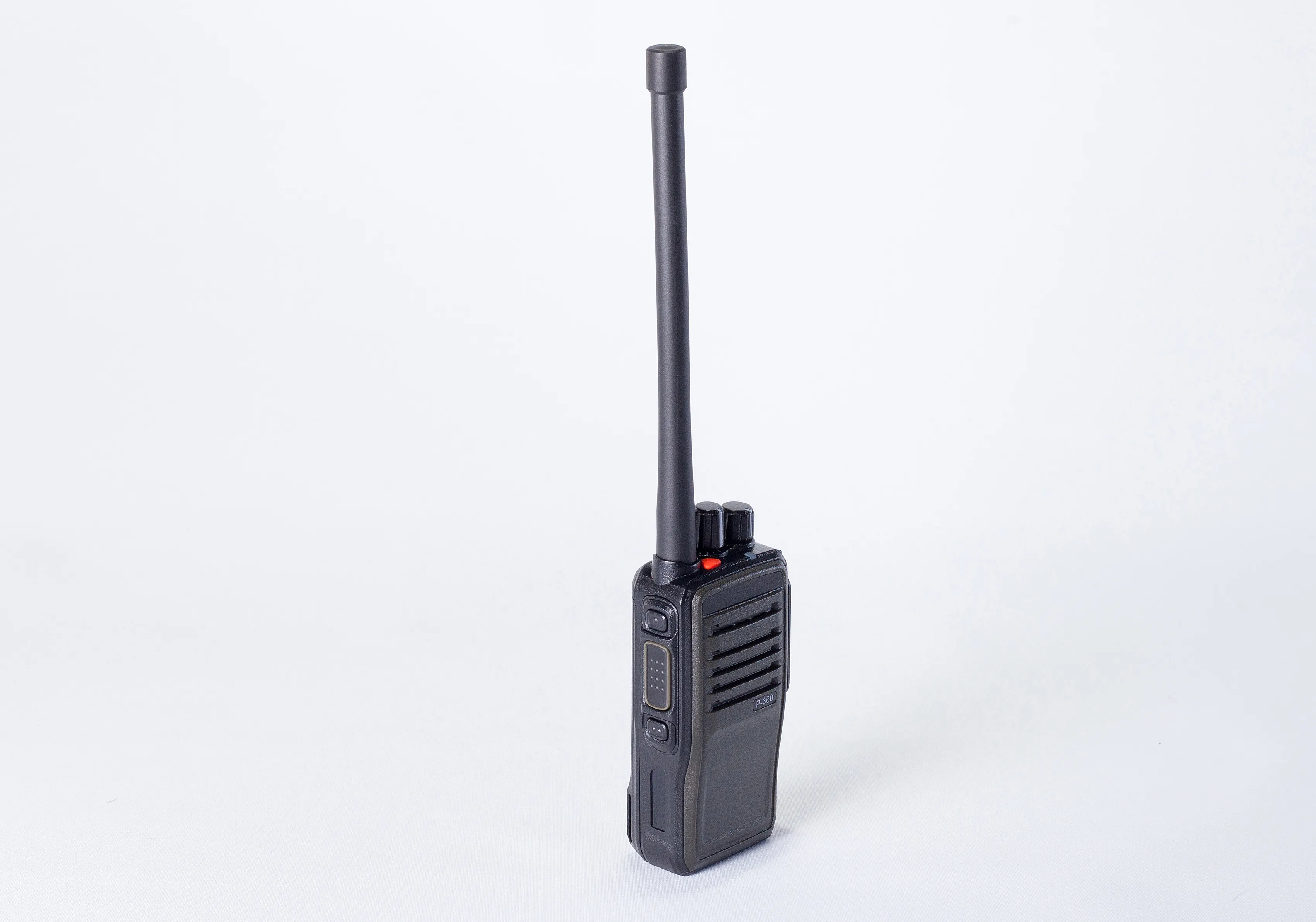 Фото Радиостанция носимая цифровая «Р-360»
