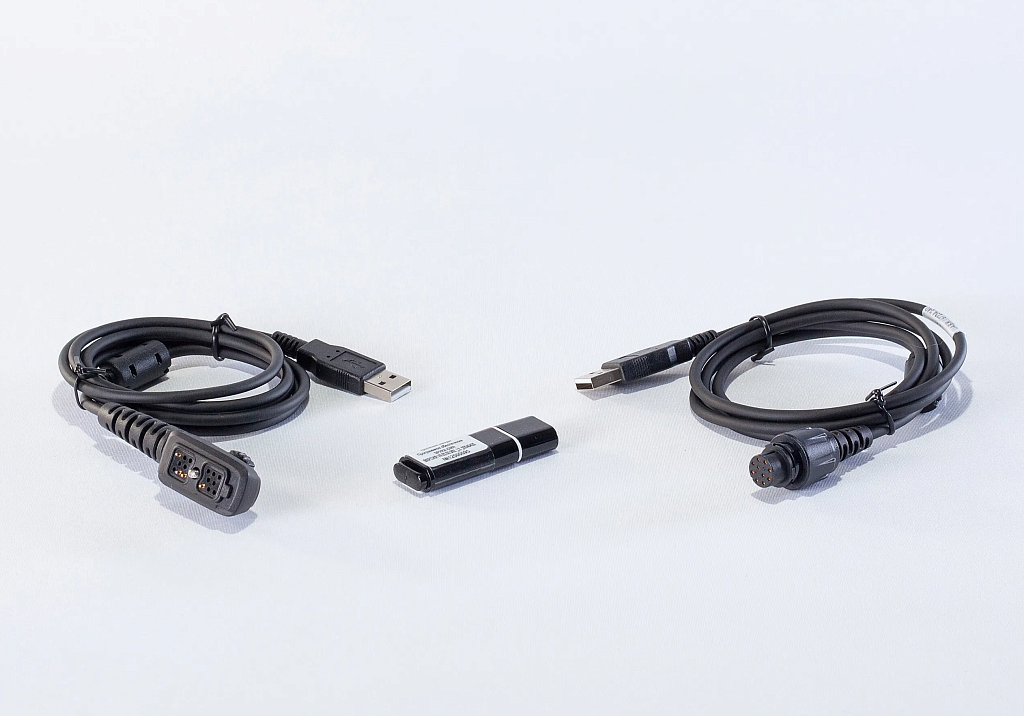 Фото Интерфейсный кабель для носимых радиостанций